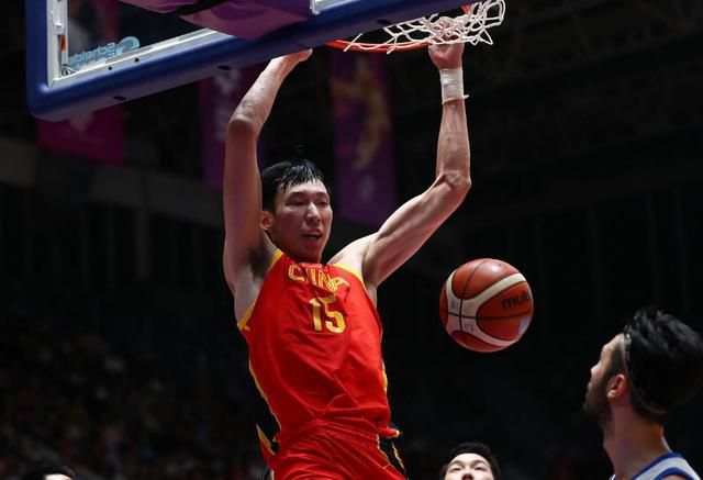 锡安21+10+8莺歌26+5马卡24+10+5鹈鹕3人20+力克爵士鹈鹕今日坐镇主场迎战爵士，这是双方本赛季的第三次交手，前两次鹈鹕客场连战爵士但都铩羽而归。